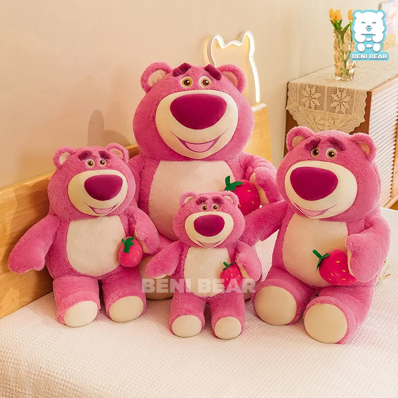 Gấu Lotso Cầm Dâu Tây