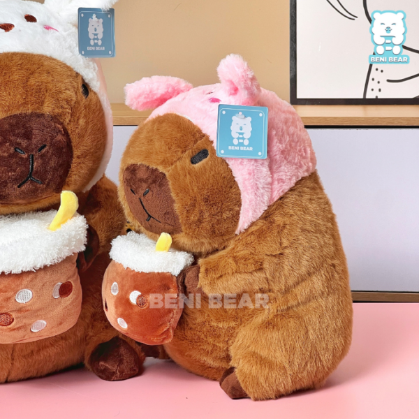 Capybara Cosplay Ôm Trà Sữa