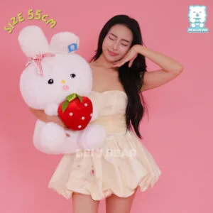 Gấu bông Thỏ Trắng Ôm Dâu Tây cực đáng yêu với thiết kế mềm mại, ôm cực thích – Beni Bear