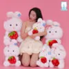 Các kích cỡ của gấu bông Thỏ Trắng Ôm Dâu Tây – Quà tặng đáng yêu cho mọi lứa tuổi