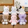 Đa dạng nhân vật – đủ màu sắc: Gấu nâu, thỏ hồng, mèo tam thể, unicorn – mỗi bé một nét dễ thương riêng, tha hồ chọn lựa.