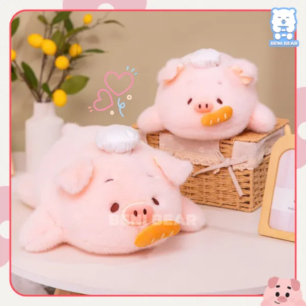 Heo Tròn Đầu Bếp biểu cảm ngộ nghĩnh, ngậm chiếc bánh mì bông siêu đáng yêu.