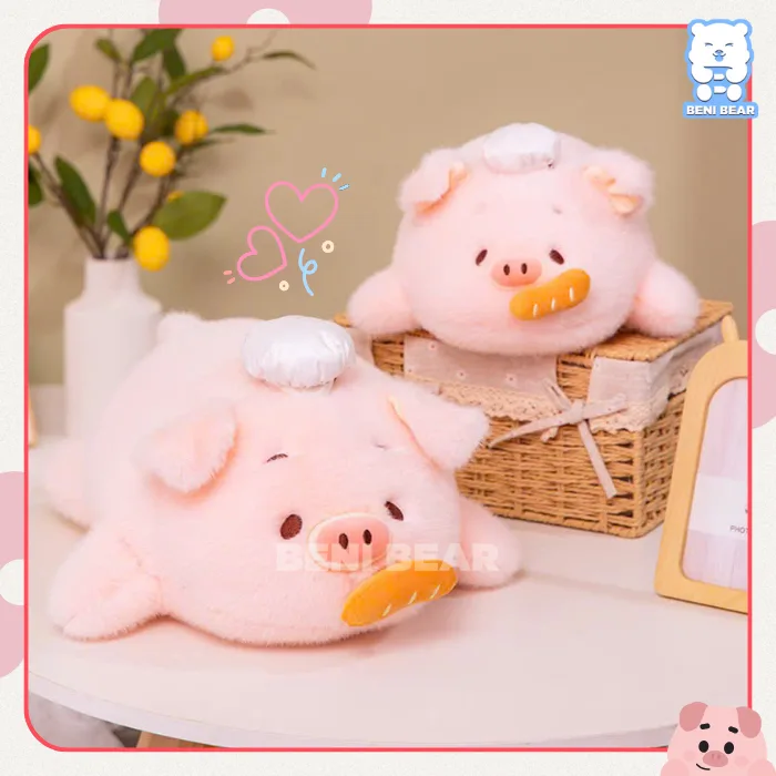 Heo Tròn Đầu Bếp biểu cảm ngộ nghĩnh, ngậm chiếc bánh mì bông siêu đáng yêu.