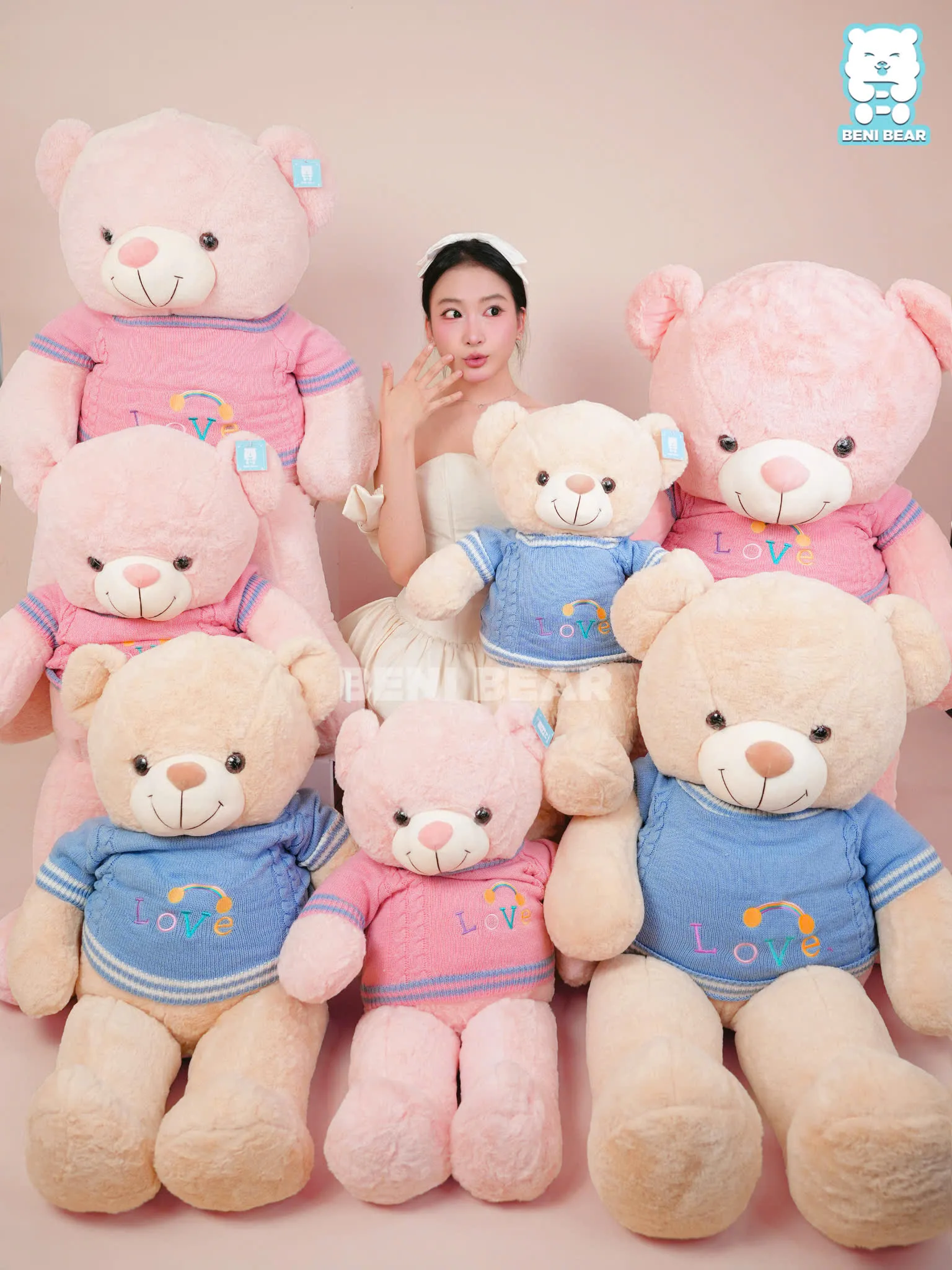 Hình ảnh sản phẩm Gấu Teddy Áo Len Love Cầu Vồng
