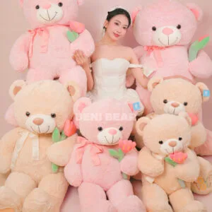 Hình ảnh sản phẩm Gấu Teddy Ôm Hoa Thêu Tim Love