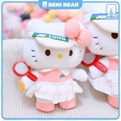 Gấu bông Mèo Hello Kitty phiên bản vợt thủ Tennis.