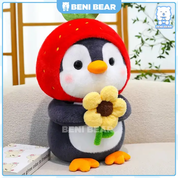 Hình ảnh sản phẩm Gấu Bông Cánh Cụt Mũ Dâu Ôm Hoa